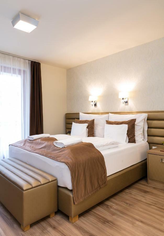 Foter Rezidencia 2 Aparthotel เยอร์ ภายนอก รูปภาพ
