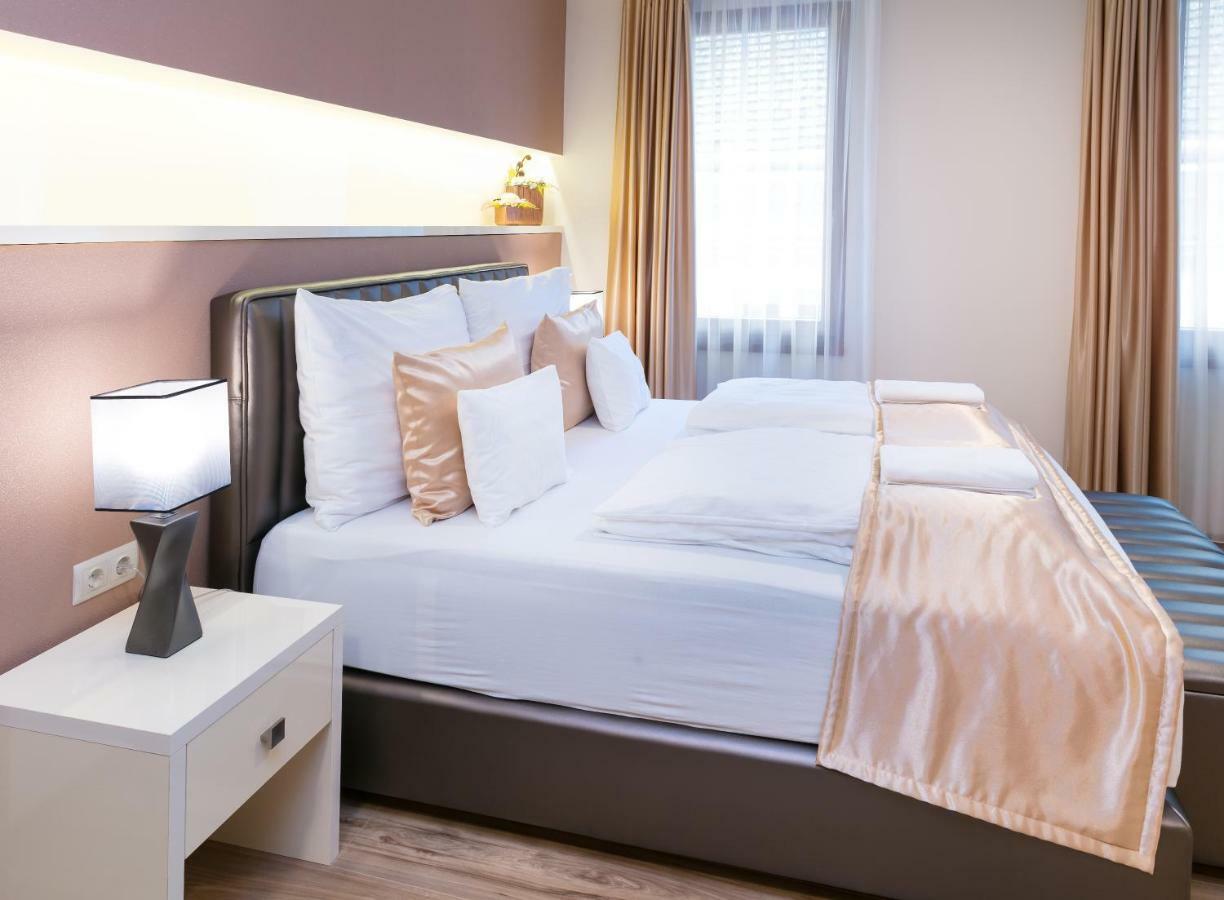 Foter Rezidencia 2 Aparthotel เยอร์ ภายนอก รูปภาพ