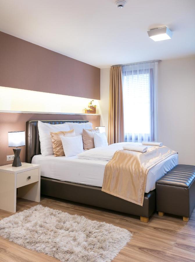 Foter Rezidencia 2 Aparthotel เยอร์ ภายนอก รูปภาพ
