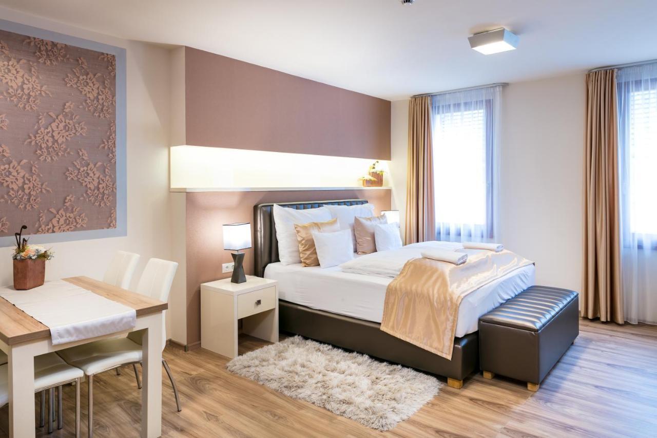 Foter Rezidencia 2 Aparthotel เยอร์ ภายนอก รูปภาพ