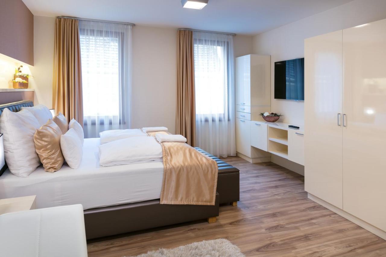Foter Rezidencia 2 Aparthotel เยอร์ ภายนอก รูปภาพ